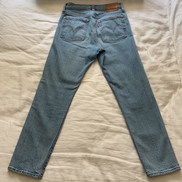 Aritzia x Levi’s Wedgie Icon Jeans - Picture 8 of 8